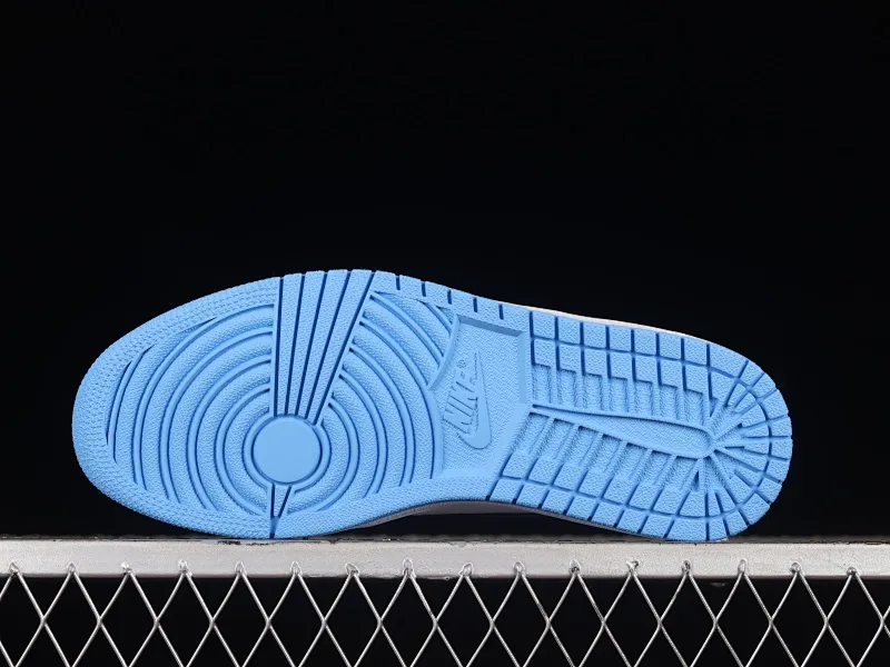 All categories Air Jordan Jordan series basketball shoes Air Jordan 1 High X version Air Jordan 1 High OG "UNC Toe" AJ1 Joe 1 black and blue toe DZ5485-400